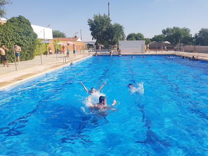 Piscina Pública Municipal de Camuñas. – Camuñas