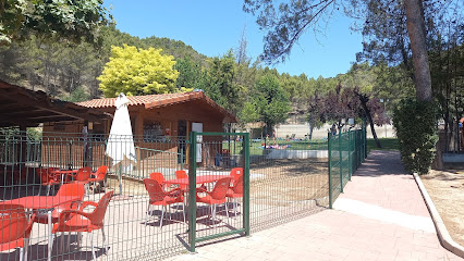 Piscina Pública Municipal de Chiloeches. – Chiloeches