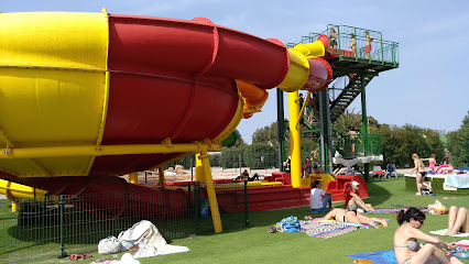 Piscina cubierta climatizada y toboganes – Playa Honda