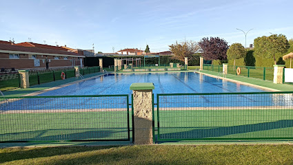 Piscina Municipal Villalobónfoto