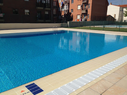 Piscina Municipal Pizarralesfoto