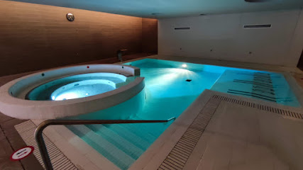 Piscina Municipal A Larachafoto 