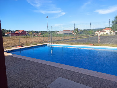 Piscina Municipal Bastavales (Brión)foto