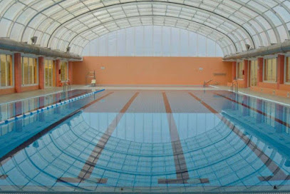 Piscina Municipal La Zubiafoto 